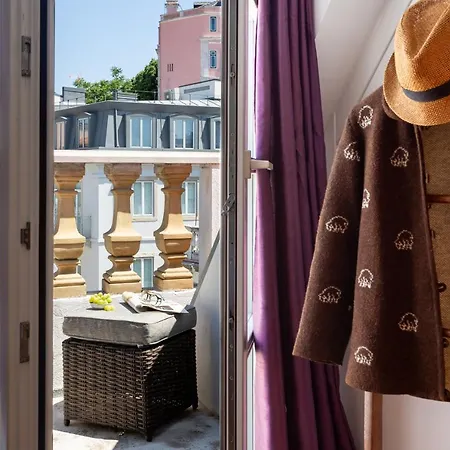 Principe Real, Hidden Terrace, Views By Courtesy Morning *