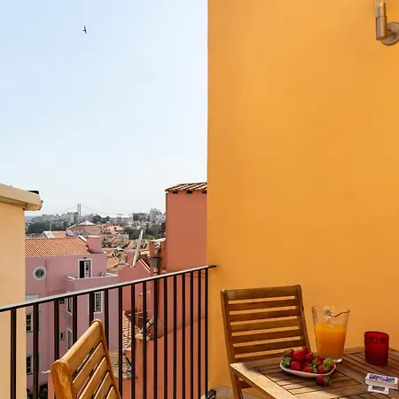 Principe Real, Hidden Terrace, Views By Courtesy Morning Apartamento *