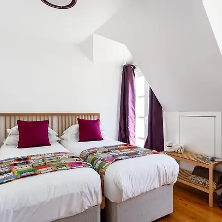 דירה Principe Real, Hidden Terrace, Views By Courtesy Morning ליסבון
