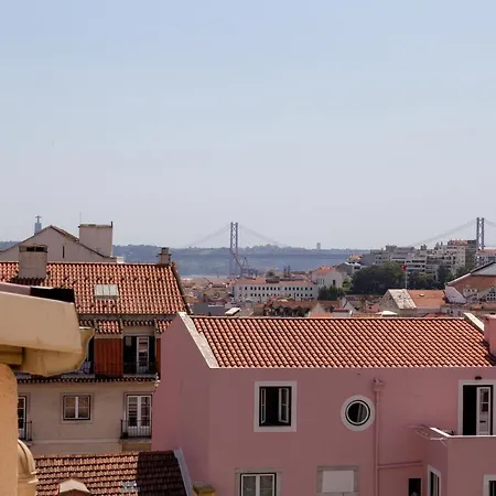 Principe Real, Hidden Terrace, Views By Courtesy Morning ליסבון